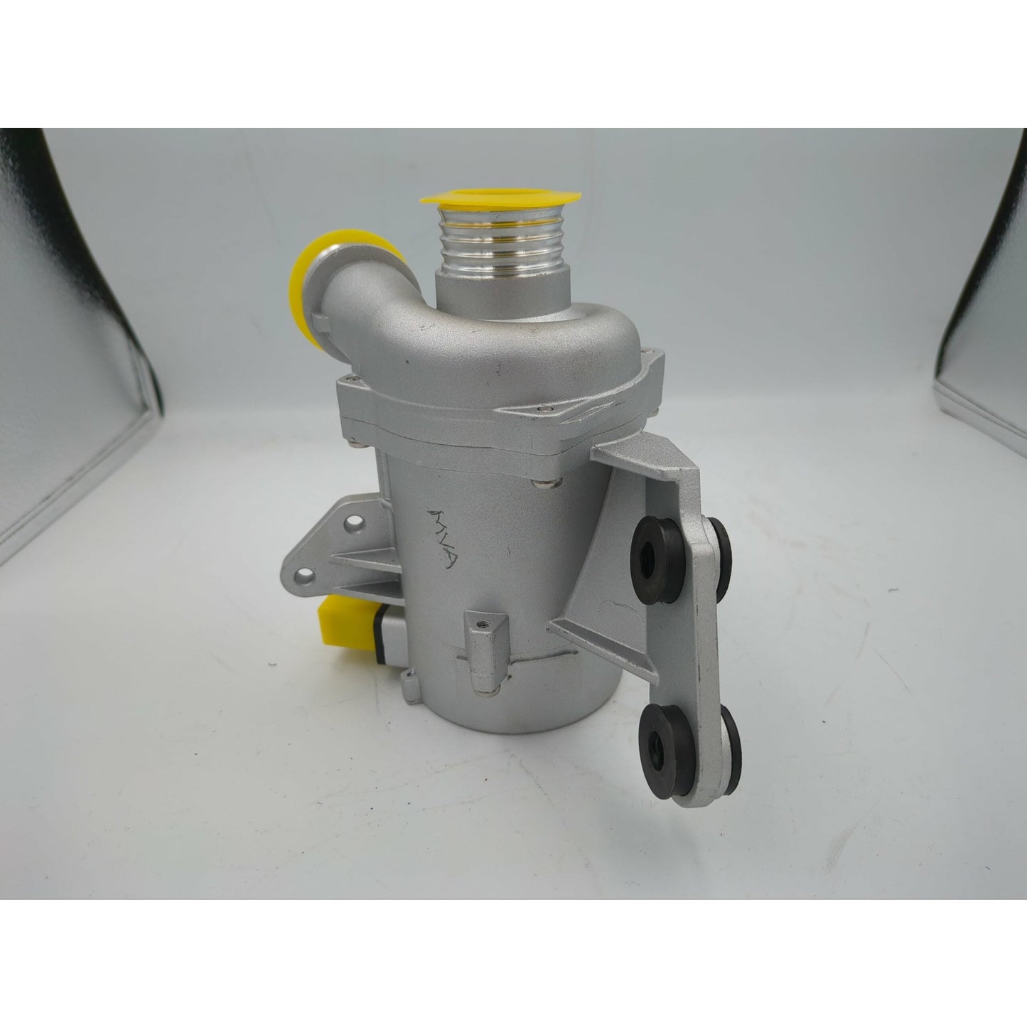 Electric water pump for BMW E82 E88 E90 E60 - 11517586929