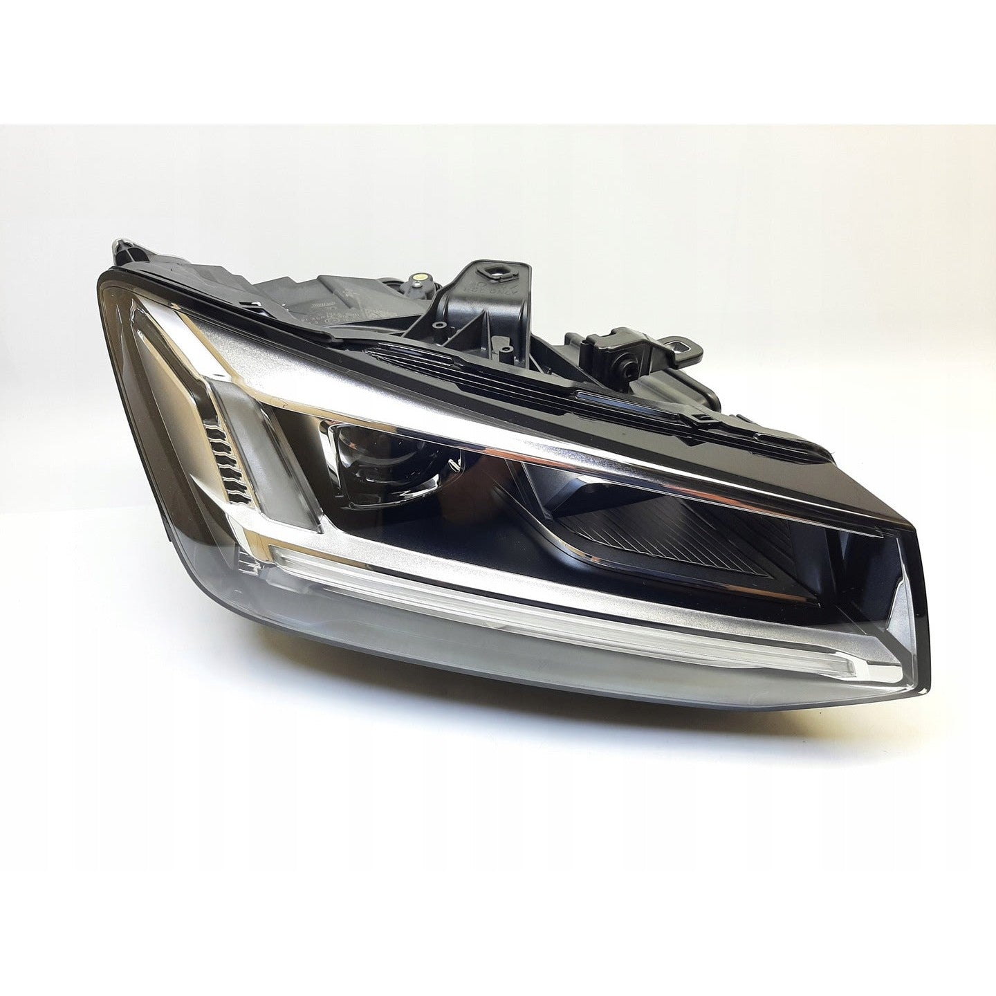 Headlight Audi Q2 18-21 Shell